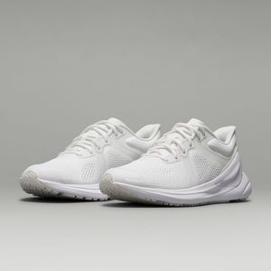 L ululemon Blissfeel Women’s Running Shoe white 7.5